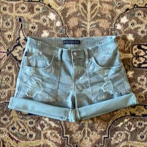 ✨offers✨Rock & Republic Camouflage shorts